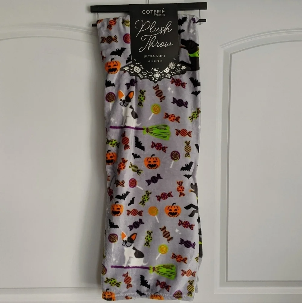 Boston Terrier Frenchie Labrador Halloween Plush Throw Blanket 50